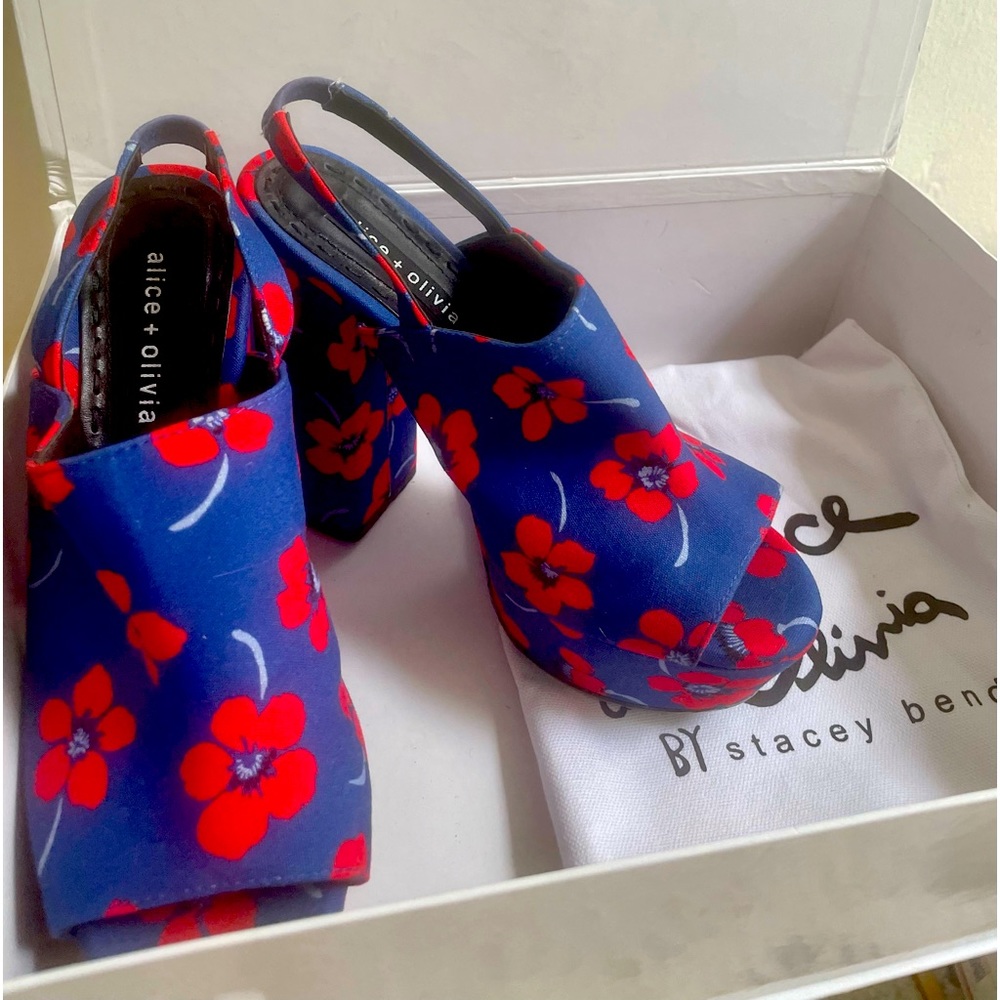 Very rare Alice + Olivia platform stunners! Never worn!
